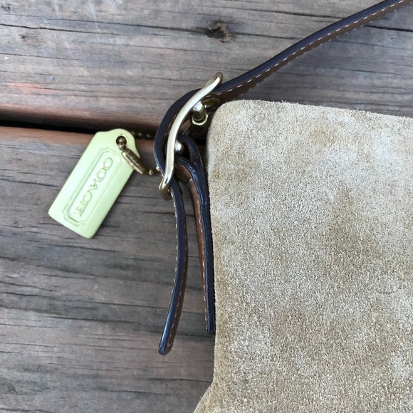 Authentic Coach suede mini handbag - Picture 2 of 8